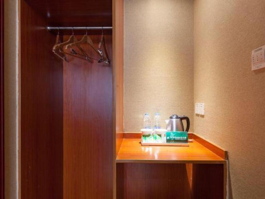 Greentree Songjiang Wanda Plaza Rongmei Road Express 3* Shanghai