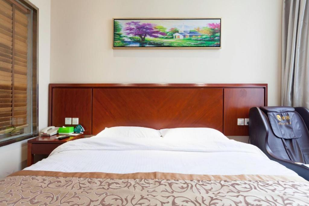 Greentree Songjiang Wanda Plaza Rongmei Road Express